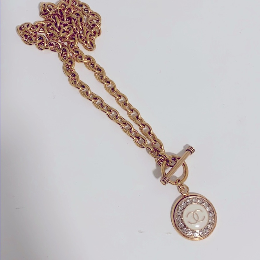 Vintage icy Chanel chain necklace